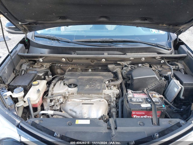 Toyota Rav4 Xle 2018 2T3RFREV3JW734840 Image 10