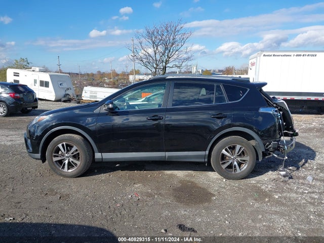 Toyota Rav4 Xle 2018 2T3RFREV3JW734840 Image 14