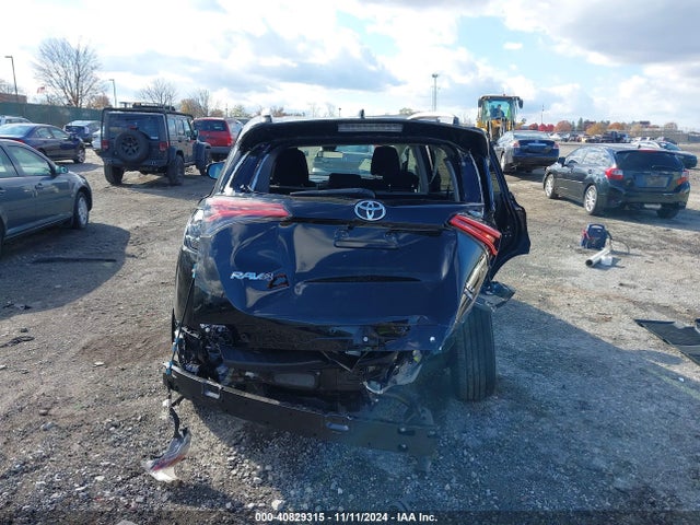 Toyota Rav4 Xle 2018 2T3RFREV3JW734840 Image 16