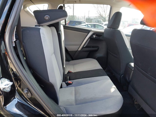 Toyota Rav4 Xle 2018 2T3RFREV3JW734840 Image 8
