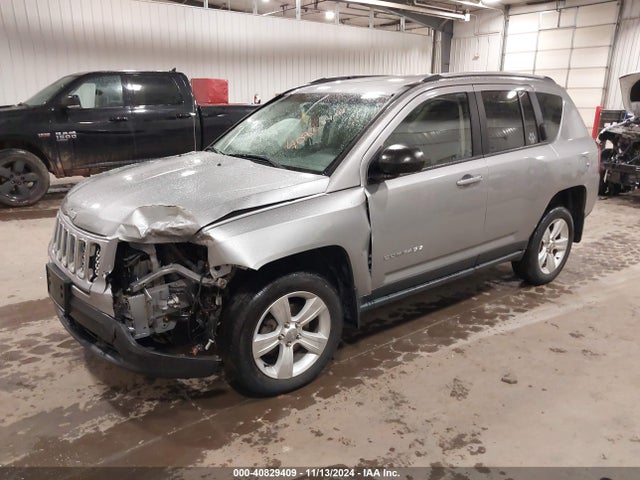 Jeep Compass Sport 2016 1C4NJCBA4GD665156 Image 2