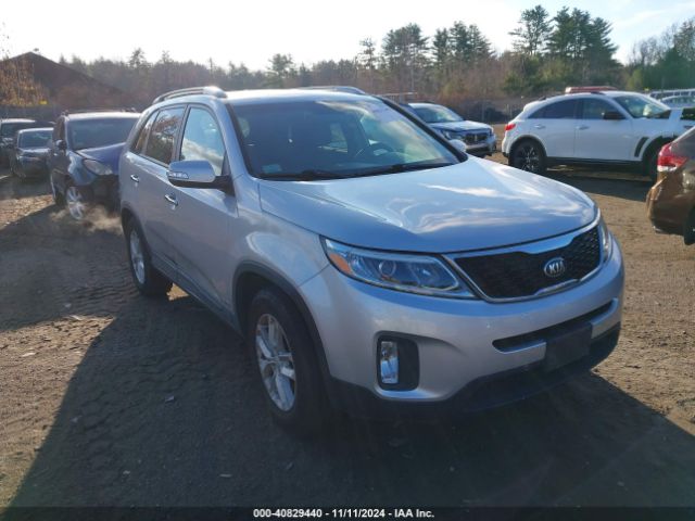 5XYKTCA64FG558117 KIA SORENTO LX