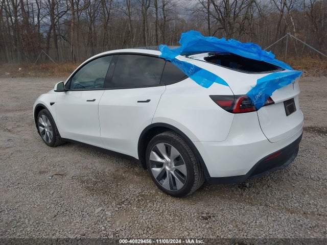 2023 TESLA MODEL Y 7SAYGDEE1PA173984 Photo 2