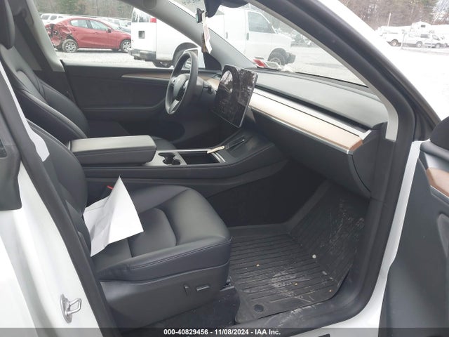 2023 TESLA MODEL Y 7SAYGDEE1PA173984 Photo 4