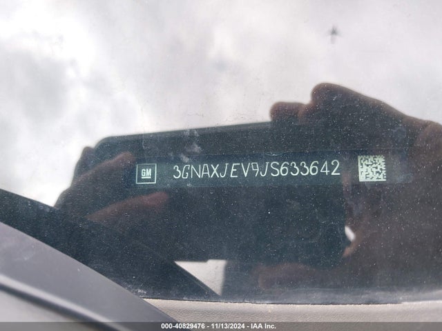 Chevrolet EQUINOX LT 2018 3GNAXJEV9JS633642 Image 9
