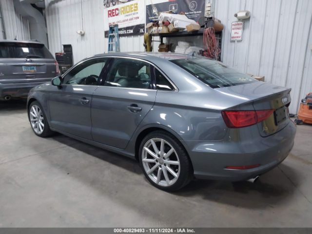 2015 AUDI A3 WAUEFGFF6F1049986 Photo 2