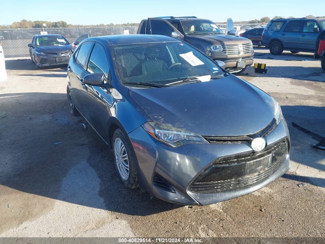Toyota COROLLA LE 2018 2T1BURHE7JC967844 Image 1