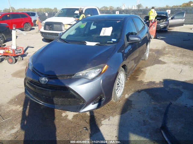 Toyota COROLLA LE 2018 2T1BURHE7JC967844 Image 2