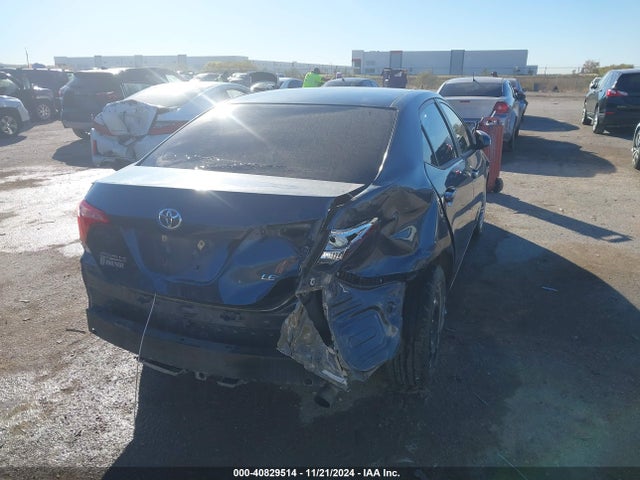 Toyota COROLLA LE 2018 2T1BURHE7JC967844 Image 4