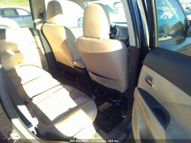 JA4AZ3A31HZ003477 Mitsubishi Outlander Se