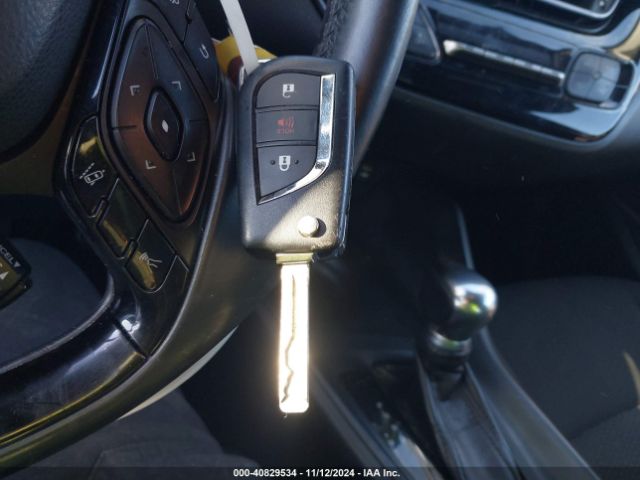 NMTKHMBX4JR033597 Toyota C-HR XLE