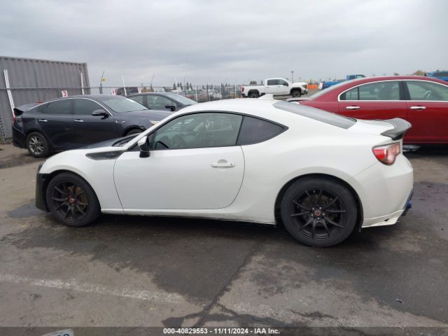 JF1ZNAA11G9704421 Scion FR-S