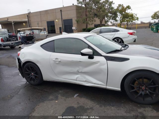 JF1ZNAA11G9704421 Scion FR-S