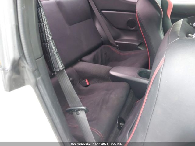 JF1ZNAA11G9704421 Scion FR-S