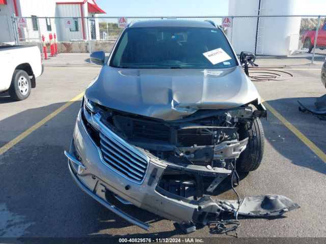 5LMCJ2C97GUJ20325 Lincoln MKC SELECT
