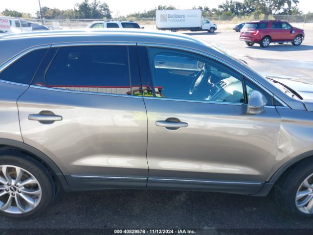 5LMCJ2C97GUJ20325 Lincoln MKC SELECT