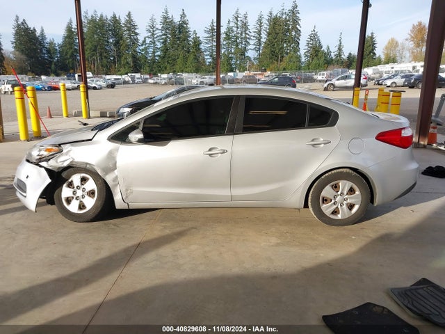 KIA FORTE LX 2016 KNAFK4A6XG5549388 Image 15