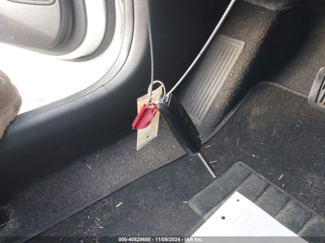 3KPA24AB4KE171057 KIA RIO S