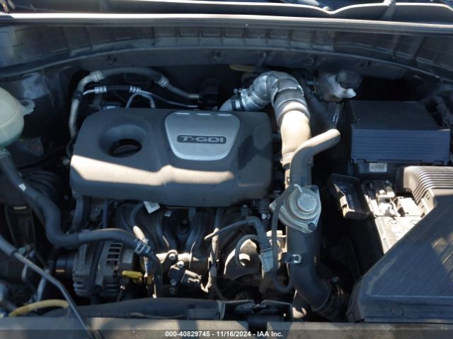 KM8J33A28HU458866 Hyundai Tucson Sport