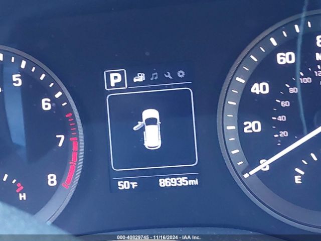 KM8J33A28HU458866 Hyundai Tucson Sport