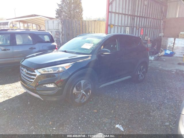 KM8J33A28HU458866 Hyundai Tucson Sport