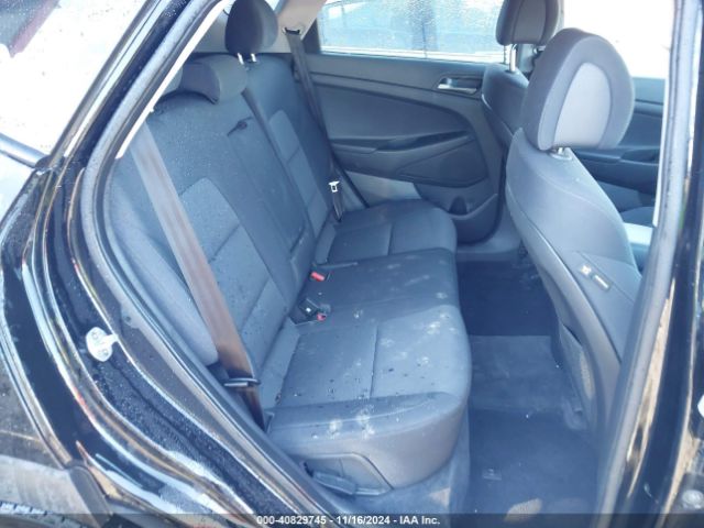 KM8J33A28HU458866 Hyundai Tucson Sport