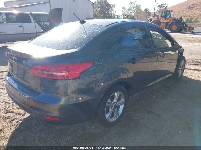 Ford FOCUS S 2017 1FADP3E21HL319366 Image 4