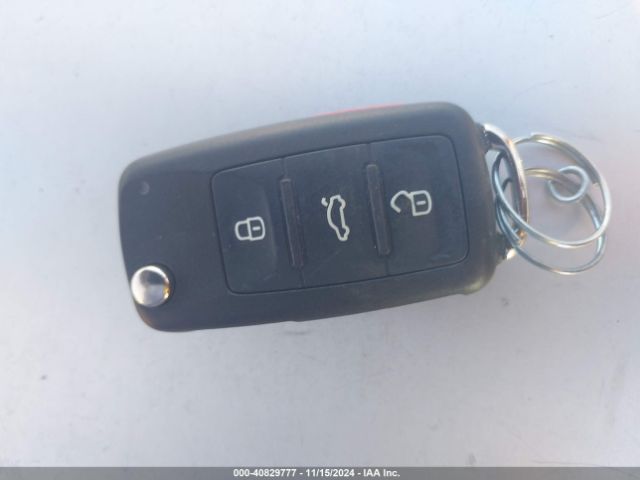 WVGBV7AX2GW609821 Volkswagen Tiguan R-line