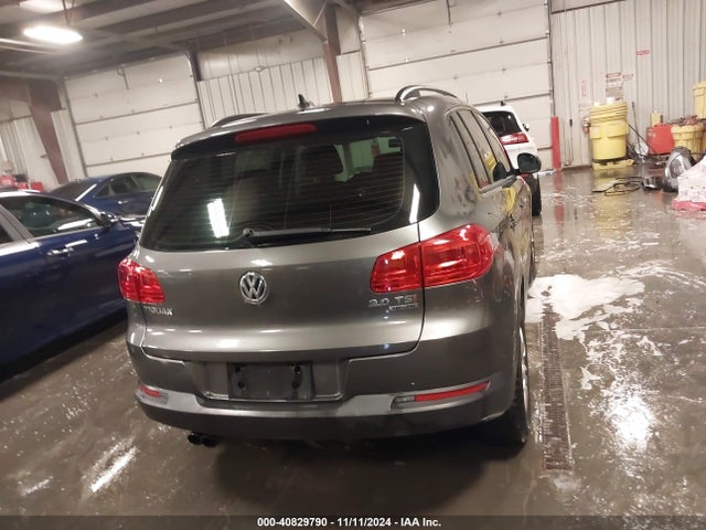 WVGBV7AX1FW503844 Volkswagen TIGUAN S