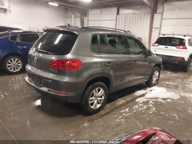 WVGBV7AX1FW503844 Volkswagen TIGUAN S