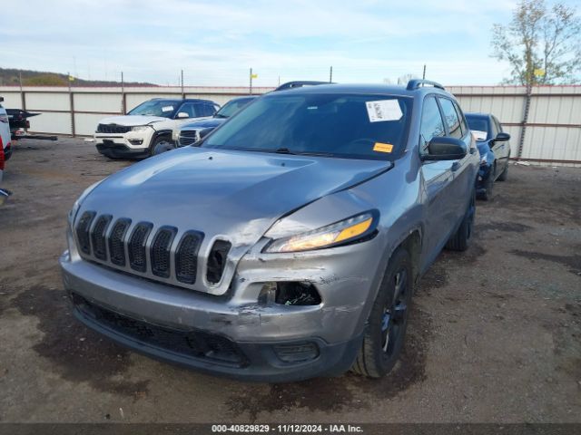 1C4PJLAB5HW660606 Jeep Cherokee Altitude Fwd