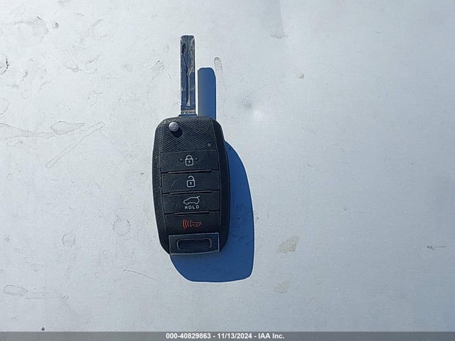 KIA SOUL + 2016 KNDJP3A53G7364863 Image 11