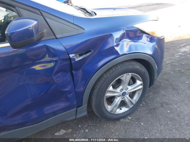 1FMCU0GX3EUB95401 Ford ESCAPE SE