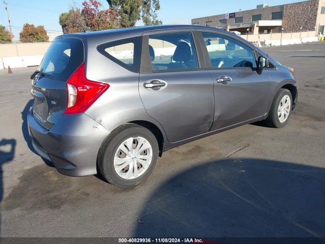 Nissan Versa Note Sv 2018 3N1CE2CP5JL368104 Image 4