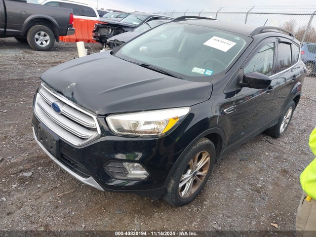 Ford ESCAPE SE 2018 1FMCU9GD8JUA01367 Image 2