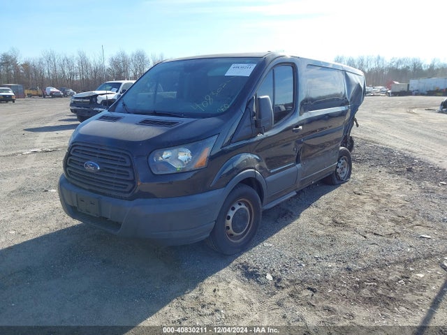 Ford Transit-150 2015 1FTYE1YM8FKB13046 Image 2