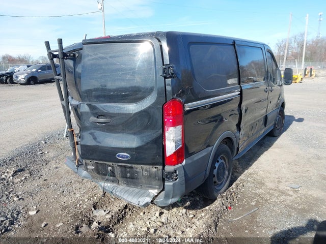 Ford Transit-150 2015 1FTYE1YM8FKB13046 Image 4