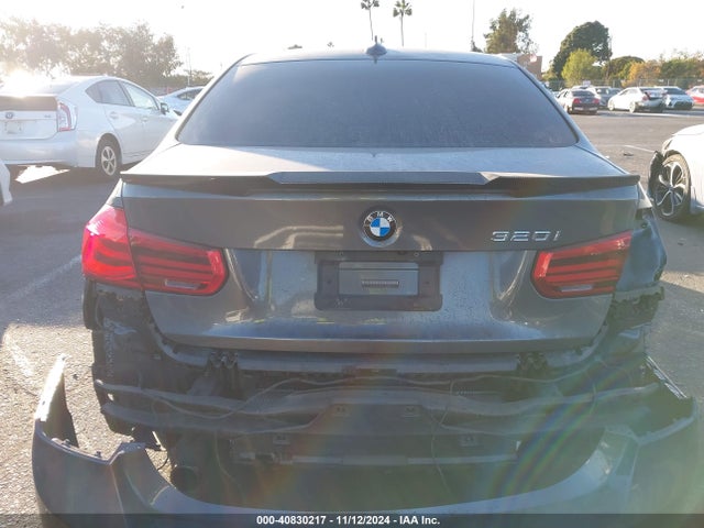WBA8E1G58HNU14487 BMW 320i