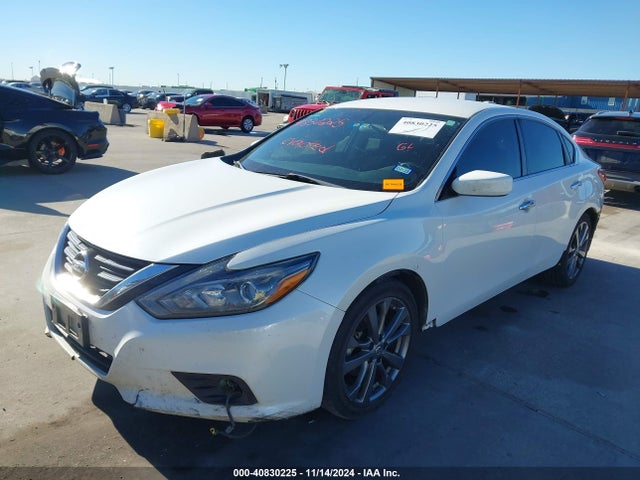 Nissan Altima 2.5 Sr 2018 1N4AL3AP5JC245231 Image 2