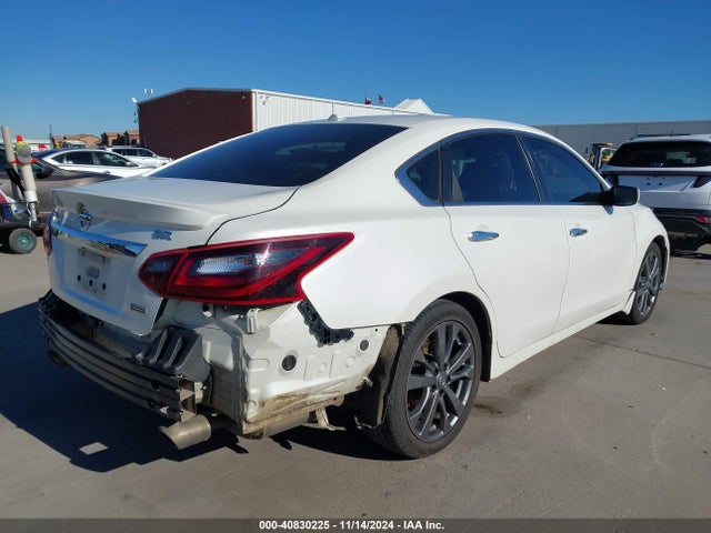 Nissan Altima 2.5 Sr 2018 1N4AL3AP5JC245231 Image 4