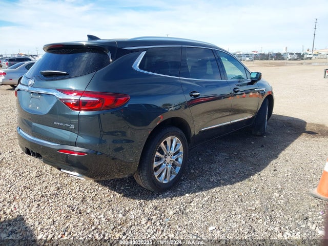 5GAEVBKW3JJ258241 Buick Enclave Premium