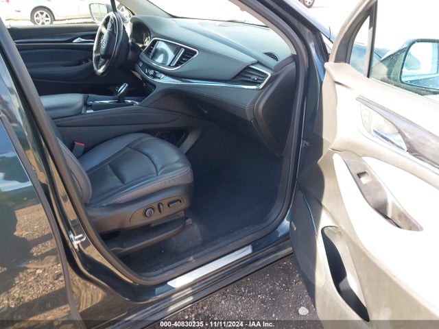5GAEVBKW3JJ258241 Buick Enclave Premium