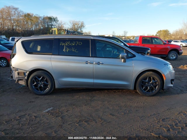 Chrysler Pacifica 35th Anniversary Touring L 2020 2C4RC1BG7LR116983 Image 14
