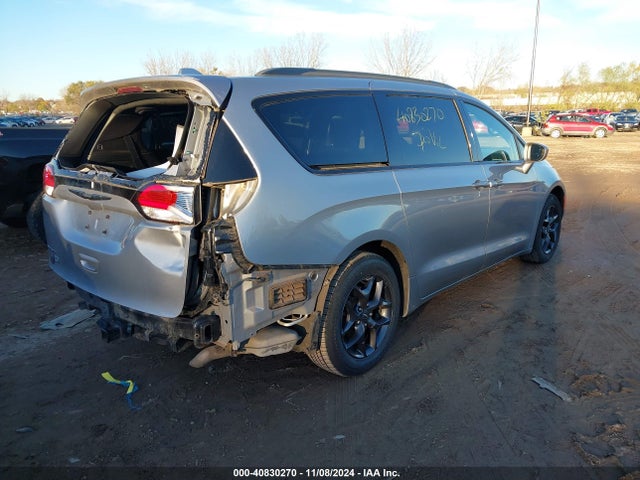 Chrysler Pacifica 35th Anniversary Touring L 2020 2C4RC1BG7LR116983 Image 4