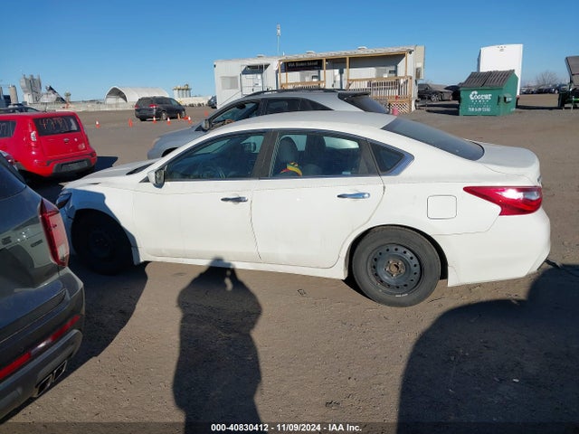 Nissan Altima 2.5 S 2017 1N4AL3AP2HC256181 Image 14