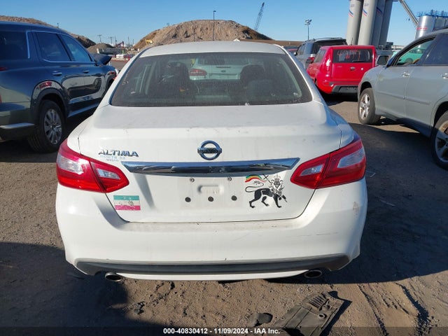 Nissan Altima 2.5 S 2017 1N4AL3AP2HC256181 Image 16