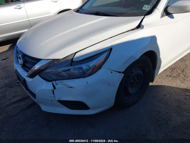 Nissan Altima 2.5 S 2017 1N4AL3AP2HC256181 Image 17