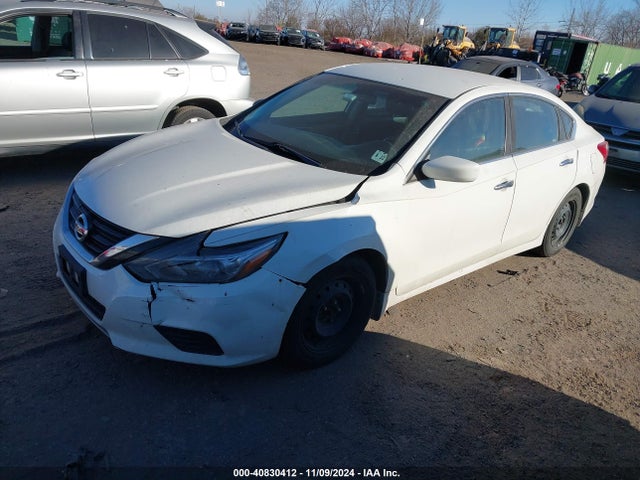 Nissan Altima 2.5 S 2017 1N4AL3AP2HC256181 Image 2