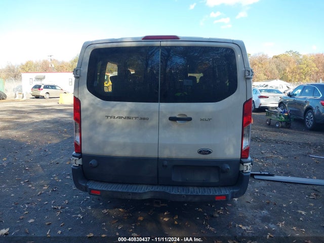 1FBZX2ZMXFKA20570 Ford Transit-350 Xlt