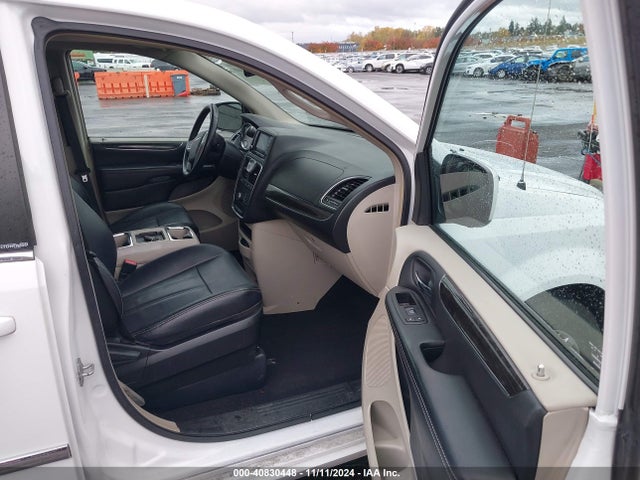 2C4RC1BG0ER306921 Chrysler Town & Country Touring